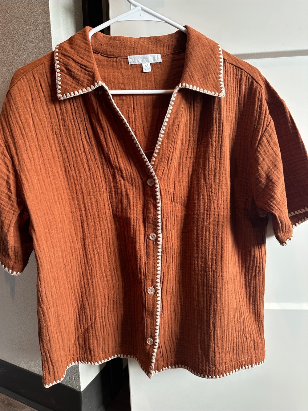 Design History Rust Button-Front Short Sleeve Shirt with White Trim